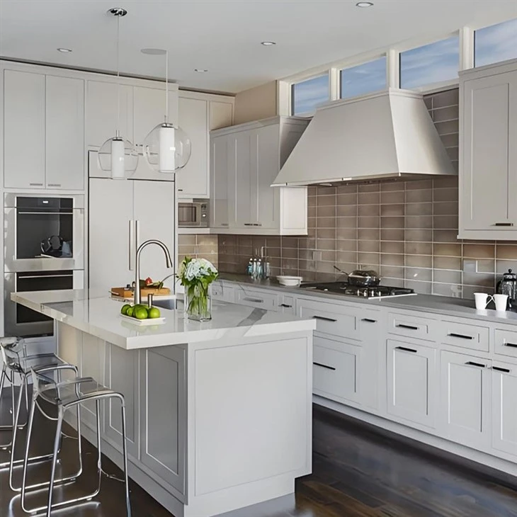 white thermofoil shaker cabinets (3)